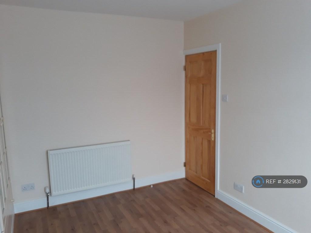 Upstairs Bedroom 1