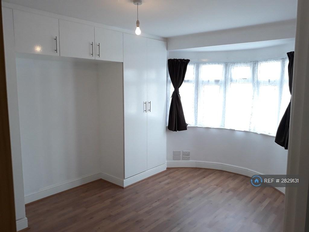Upstairs Bedroom 2