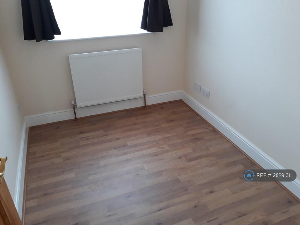 Upstairs Bedroom 3
