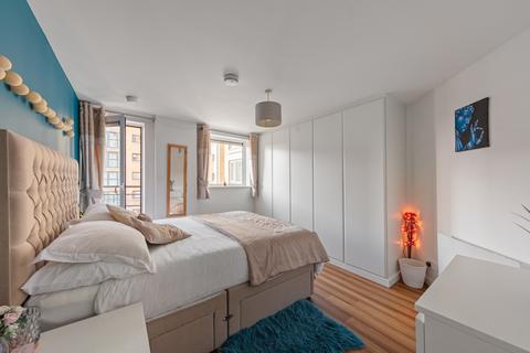 1 bedroom apartment for sale, Glaisher Street London SE8