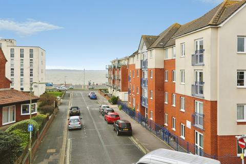 1 bedroom flat for sale, High Street, Lee-On-The-Solent