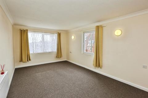 1 bedroom flat for sale, High Street, Lee-On-The-Solent