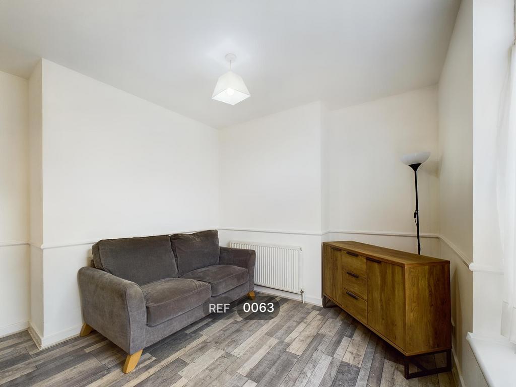 Kitchen &amp; Living area