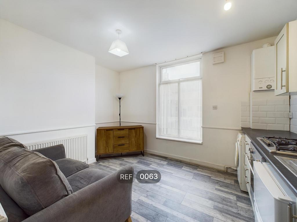 Kitchen &amp; Living area