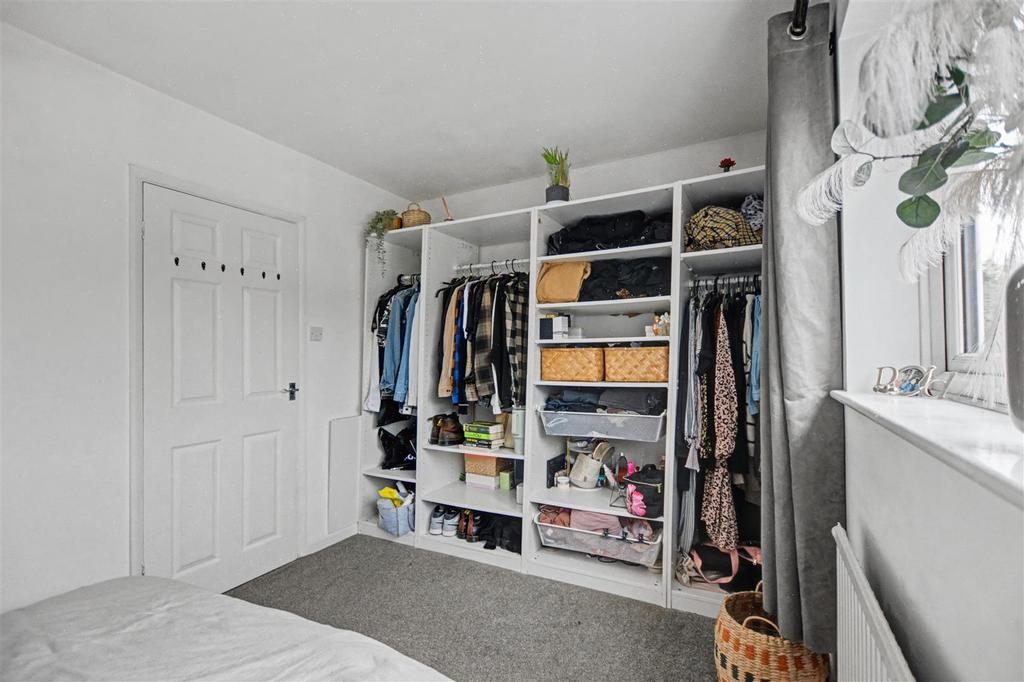 Bedroom 1 2.jpeg