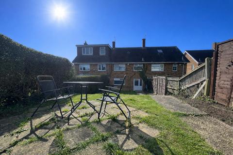 3 bedroom terraced house to rent, Queens Bower Road, Nottingham NG5
