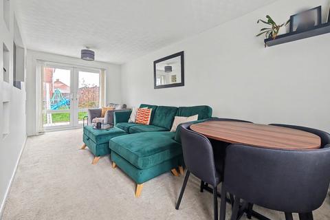 3 bedroom end of terrace house for sale, Millbrook