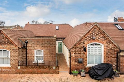 FARMERS COURT, DORKING, RH4