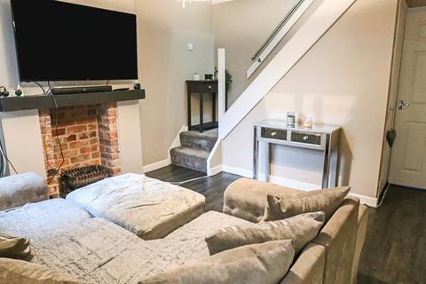 2 bedroom terraced house for sale, Ashby Road, Hinckley