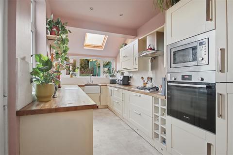 3 bedroom semi-detached house for sale, Gloucester Road, Chesterfield