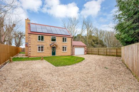4 bedroom detached house for sale, Main Road, Bourne, PE10
