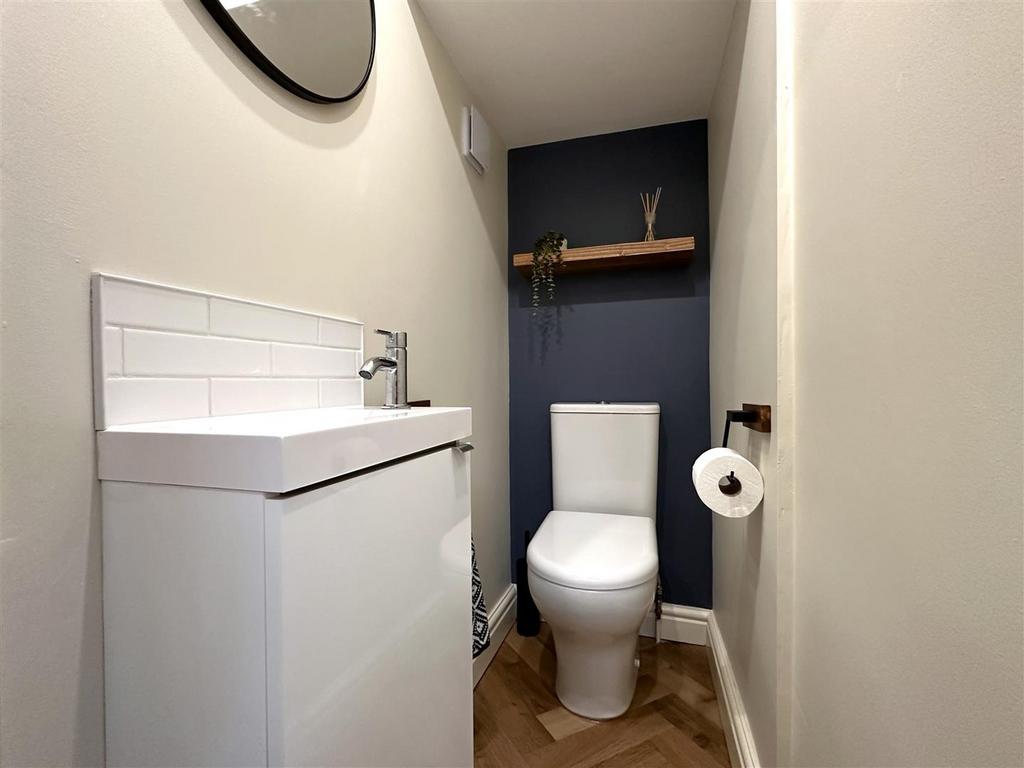 Ground Floor W.C 410