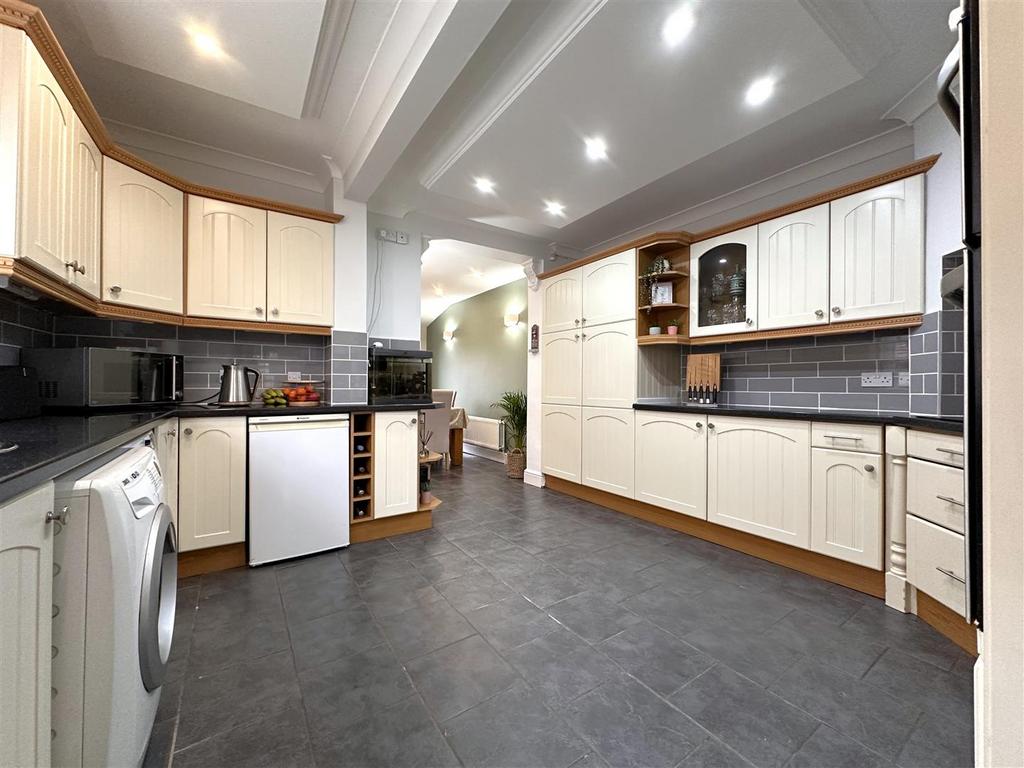 Kitchen 428