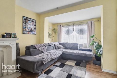 2 bedroom end of terrace house for sale, Windyridge, Northampton