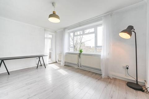 4 bedroom flat to rent, Lewisham Hill, Blackheath, London, SE13