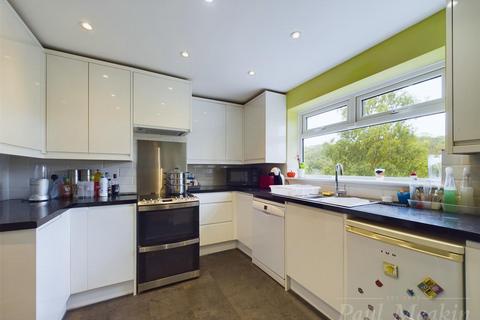 undefined, Hyde Road, South Croydon