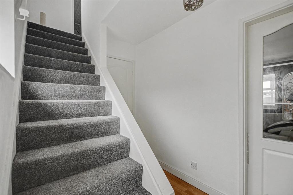 Entrance Hall 2.jpeg
