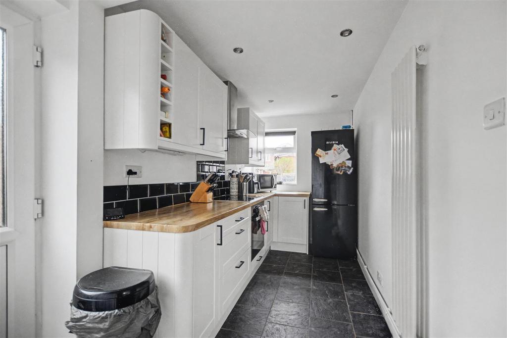 Kitchen 3.jpeg