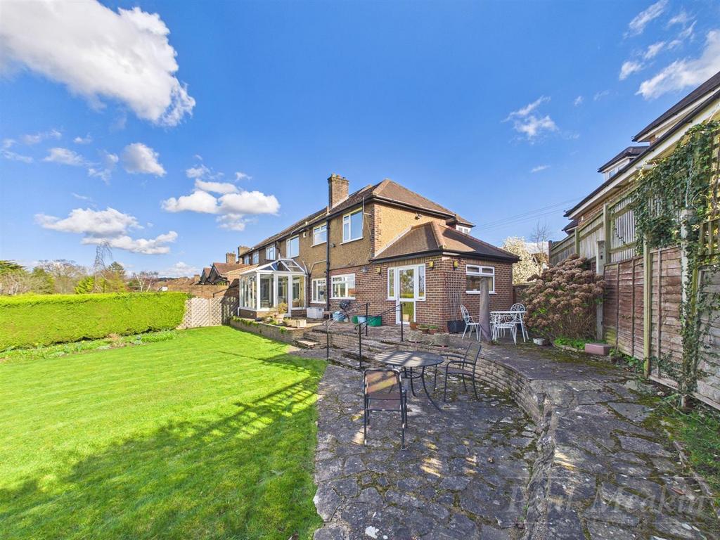 Large rear garden