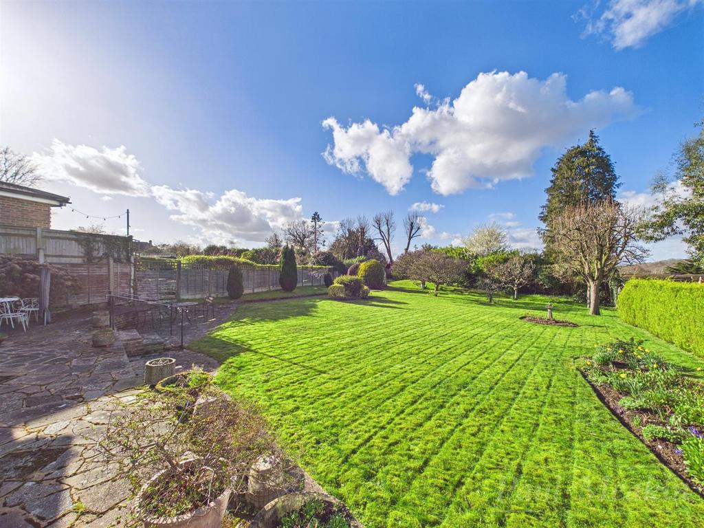 Large rear garden