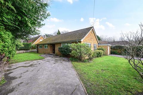 3 bedroom bungalow for sale, Crescent Lane, Guildford GU12