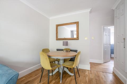 1 bedroom flat for sale, Upper Richmond Road, London, SW15