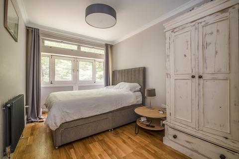 1 bedroom flat for sale, Upper Richmond Road, London, SW15