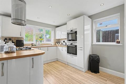 undefined, Windsor Gardens, Hockley SS5