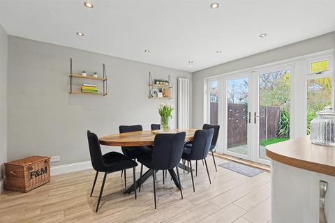 undefined, Windsor Gardens, Hockley SS5
