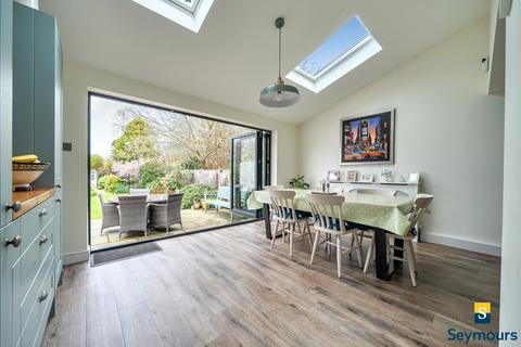 undefined, Fairlands Avenue, Guildford GU3