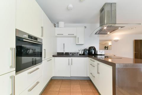 2 bedroom flat to rent, Vicentia Court, Bridges Wharf, Bridges Court Road, Battersea, London, SW11
