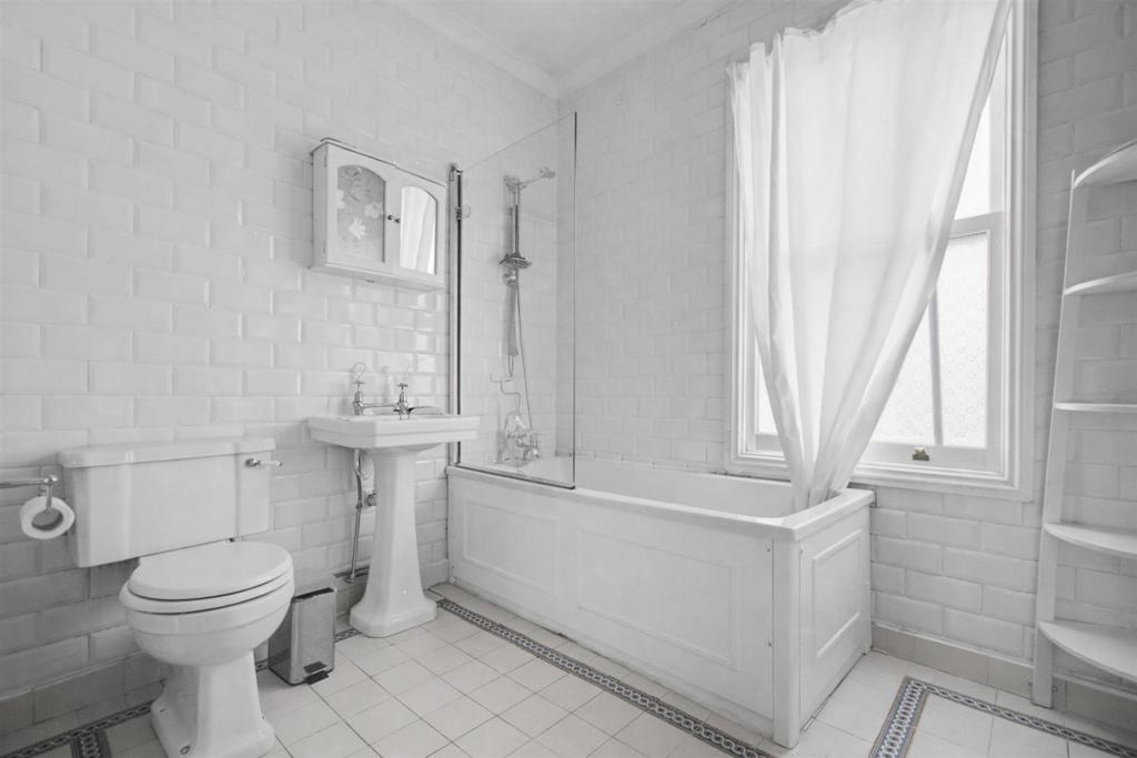 Bathroom.jpeg