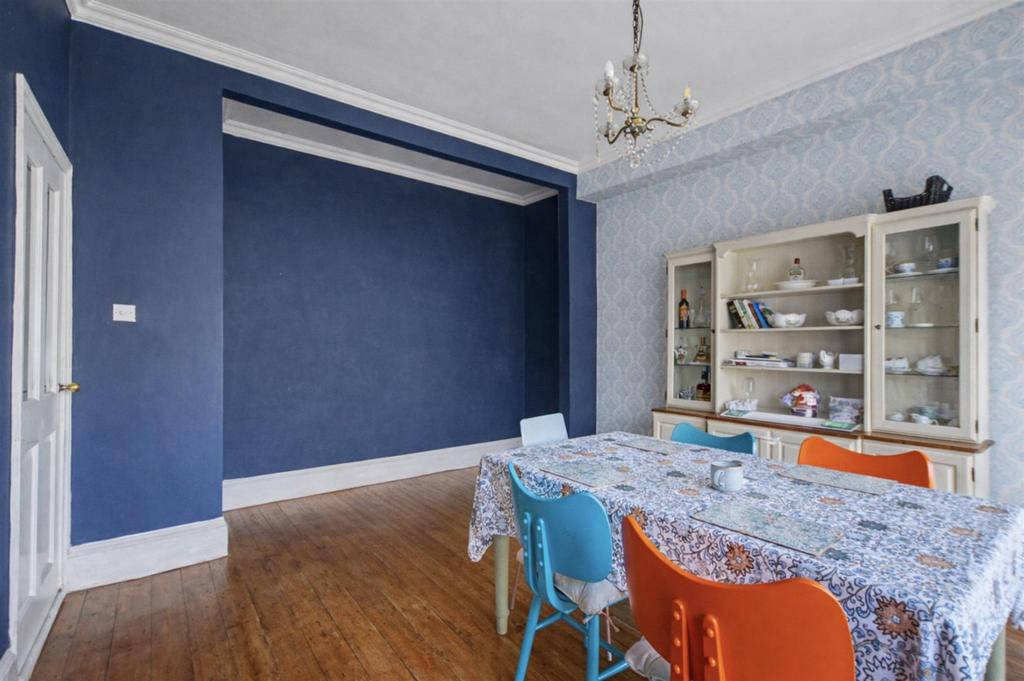 Kitchen Diner 3 decluttered.jpeg