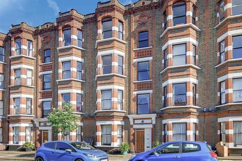 2 bedroom flat to rent, Kingwood Road,