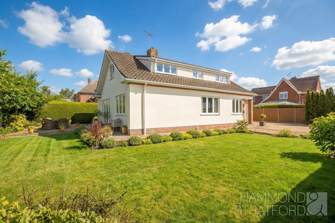 4 bedroom detached house for sale, Kingston Square, Norwich