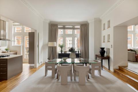 3 bedroom flat for sale, Palace Court, Notting Hill, London W2