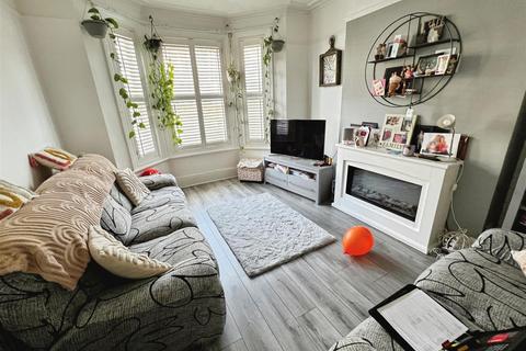 3 bedroom terraced house for sale, Regent Road, Lowestoft, Suffolk