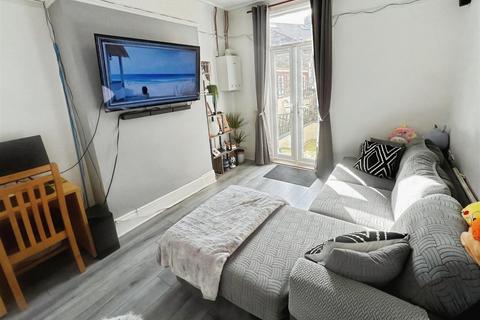 3 bedroom terraced house for sale, Regent Road, Lowestoft, Suffolk
