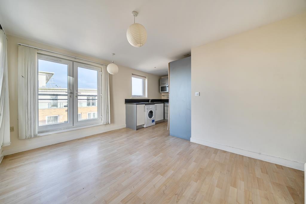 Kitchen/ Living area