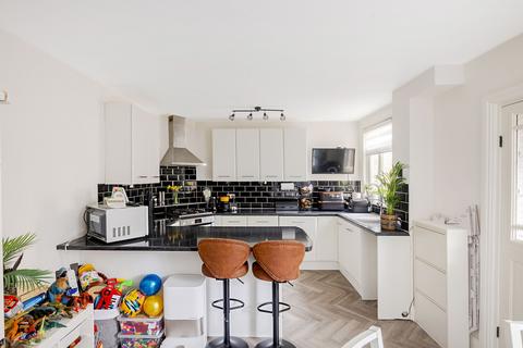 2 bedroom semi-detached house for sale, Chipstead Valley Road, Coulsdon, CR5