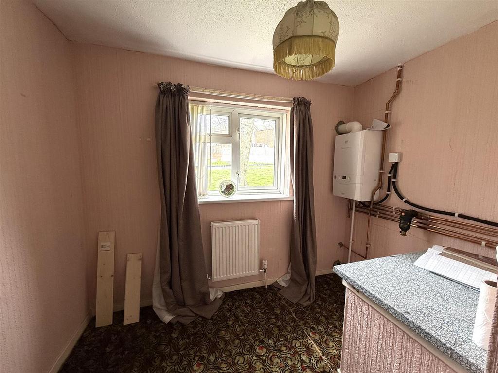 11 byron bed 3.jpeg
