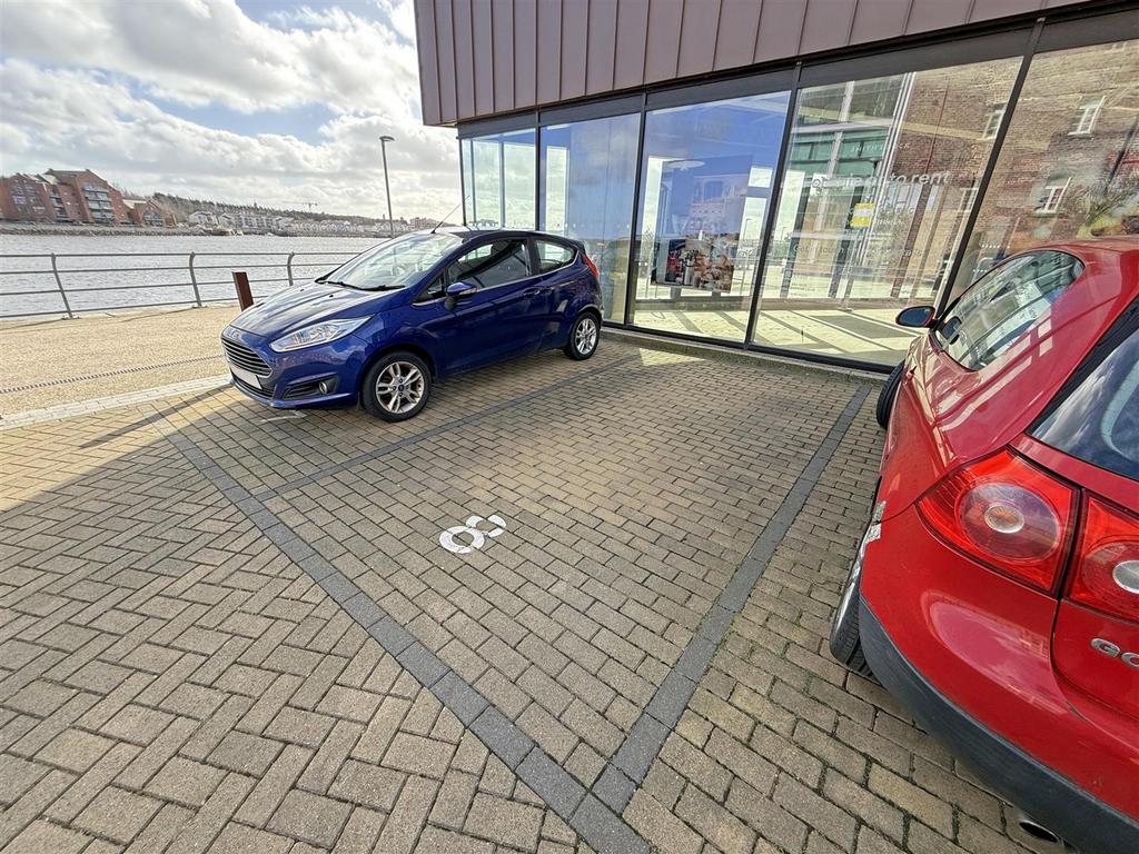 Parking.jpg