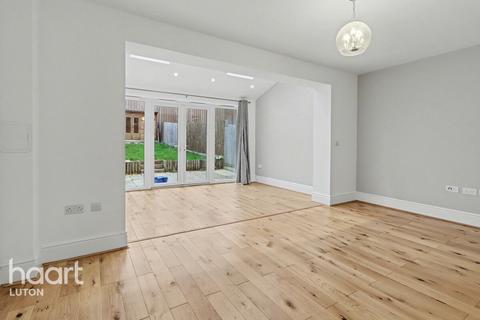 undefined, Armstrong Road, Luton