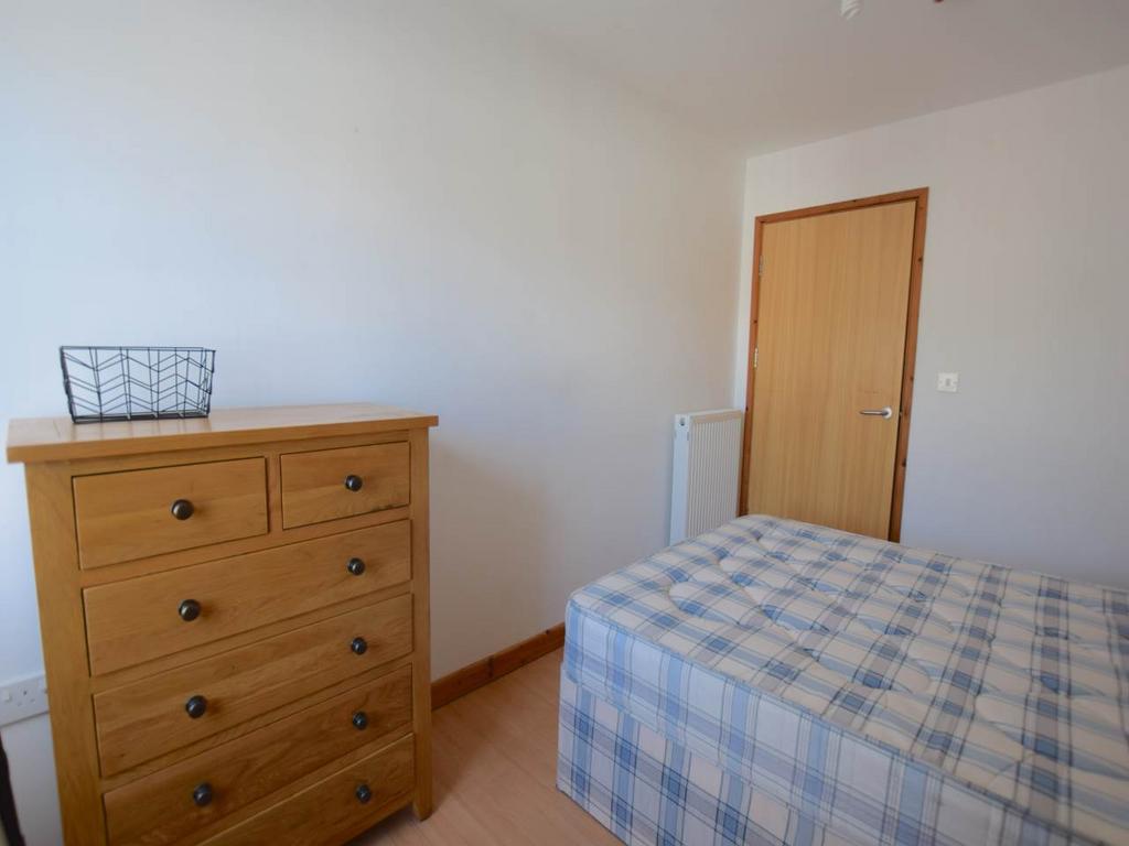 Bedroom 2 8, 37 QST