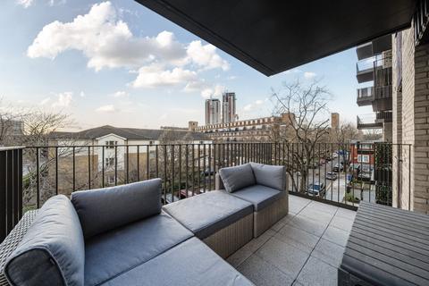 2 bedroom flat for sale, Layard Road, London, SE16