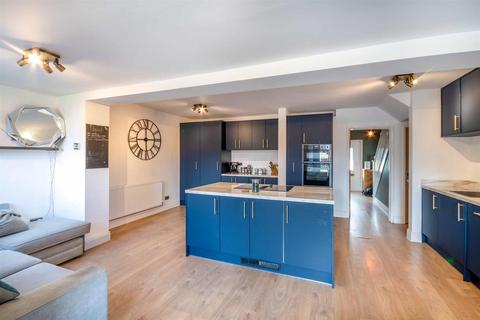 3 bedroom semi-detached house for sale, Limesway, Maltby, Rotherham
