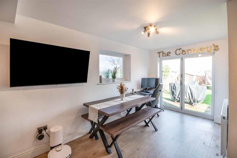 3 bedroom semi-detached house for sale, Limesway, Maltby, Rotherham