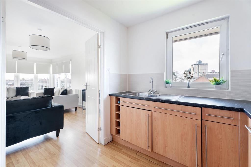 Kitchen4.jpg