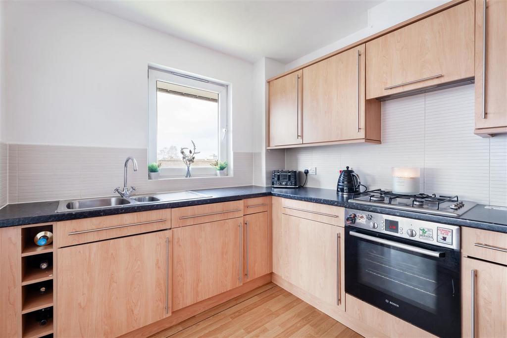 Kitchen3.jpg