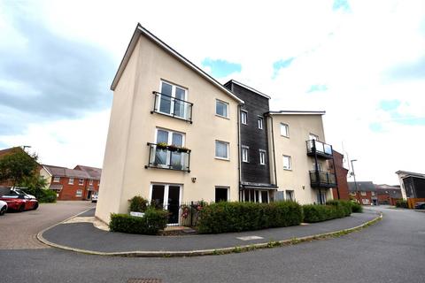 1 bedroom flat to rent, The Warren, Aylesbury HP18